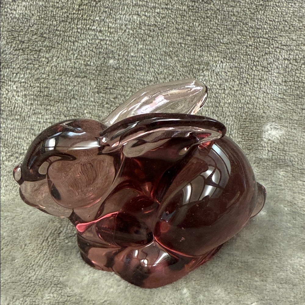 🐇 Vintage Silvestri Mauve Art Glass Bunny Rabbit Easter Figurine E